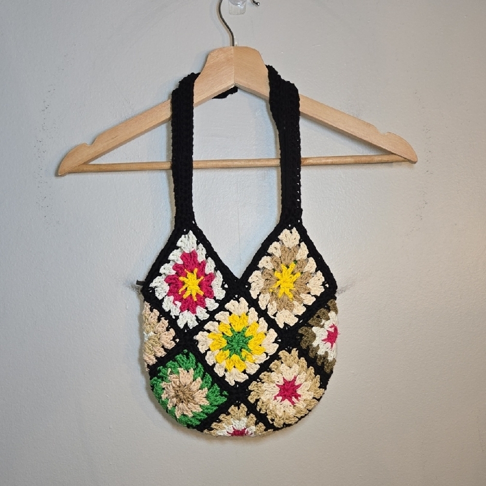 Handmade Crochet Floral Patch Pattern Shoulder Zipper Medium Size Bag
